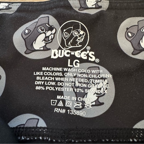 “SOLD” Buc-ee’s Women’s Black Athletic Capri Yoga Pants Leggings Size Large - Picture 3 of 6